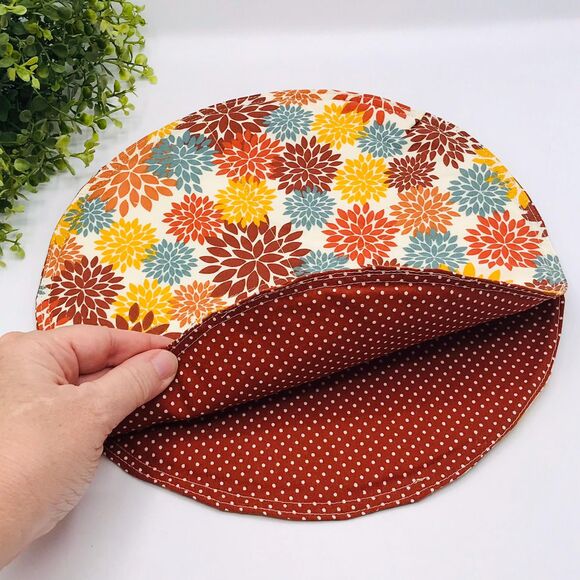 Tortilla Warmer 10.5 Inches Fall Orange Yellow Print Holds Up To 6 Tortillas - Picture 5 of 5